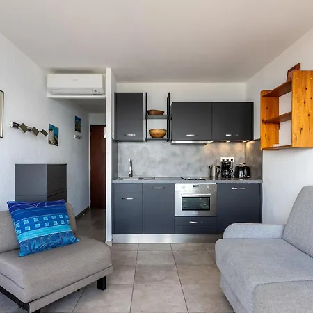 Les Horizons-7 By Interhome